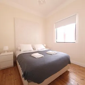 New! Cozy In The Center Lissabon