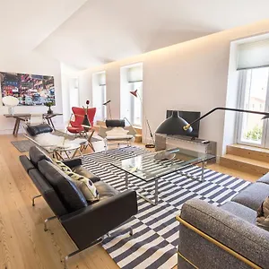 Lovelystay - Luxury Oasis In Bairro Alto Lissabon